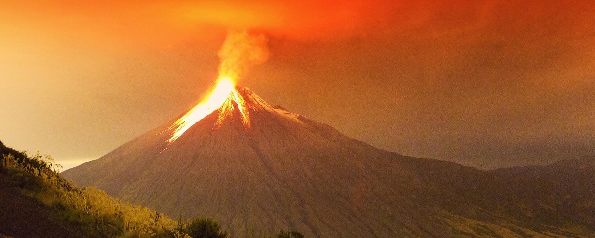 सौर-मंडल की ज्वालामुखियाँ - Solar System Volcanoes In Hindi.