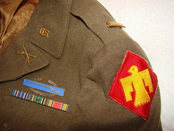 Uniform of american 45 infrarty division.