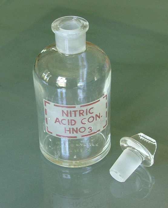 Photo of Nitric Acid.