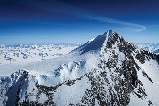 Photo of Mount Everest.
