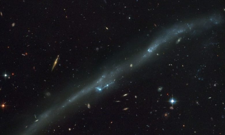 ब्रह्मांड की सबसे लंबी "Galactic Tail"! - Longest Galactic Tail In Hindi!
