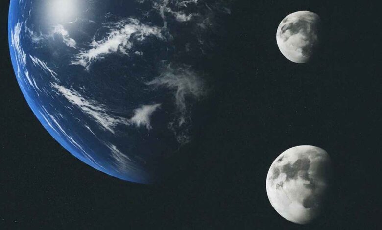 पृथ्वी के पास मौजूद हैं एक दूसरा चाँद! - Extra Moon Near Earth!